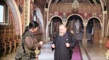 „Nenorocita, blestemata, mânca-o-ar iadu’, arză-o-ar focu’!”