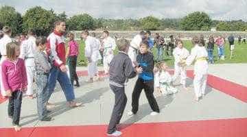 Porţile CS Muscel s-au deschis pentru sute de copii
