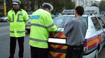 Poliţia Rutieră Piteşti a aplicat sancţiuni pe bandă rulantă şoferilor nedisciplinaţi