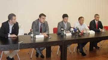Ministrul Pricopie a purtat discuţii cu oameni de afaceri argeşeni din industria textilă, mecanică şi turism