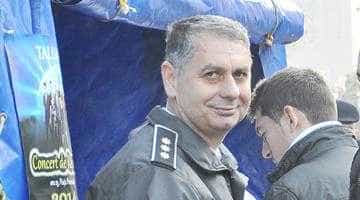 Poliţia Locală şi-a construit în curte foişor pentru servit cafeaua şi fântână arteziană