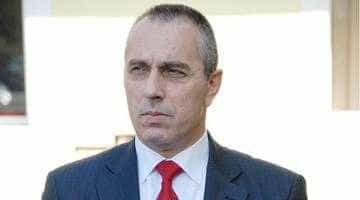 Dormiţi bine, domnule comisar-şef Nedelescu? Un nevinovat a făcut atac cerebral şi a murit în controversatul  dosar al permiselor de port-armă
