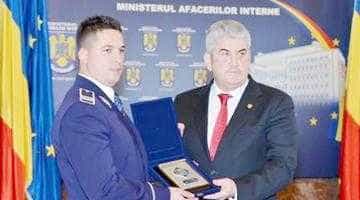 Cea mai importantă disticție din Ministerul de Interne pentru un polițist din Argeș
