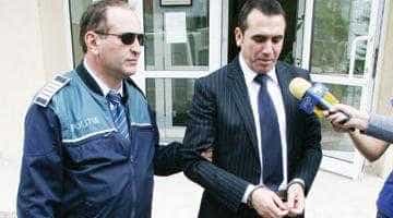 Cornel Penescu a vrut să publice o carte  la Paralela 45, ca să i se reducă din pedeapsă