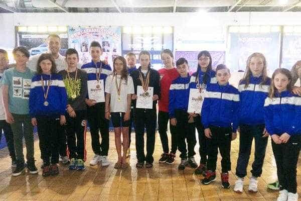 Înotătorii din Mioveni iau startul la „Summer Trophy”
