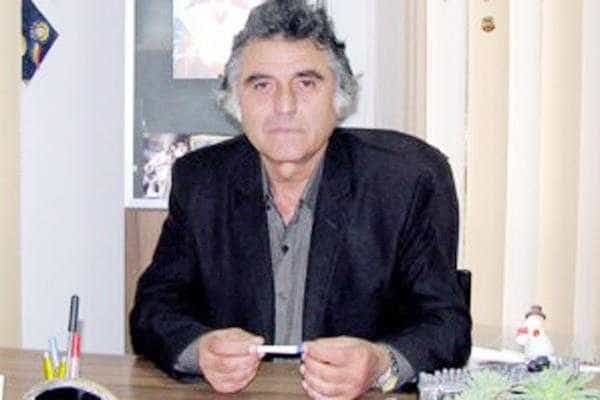 Edilul Stancu de la Boţeşti: „Poate la a şaptea serie primim şi noi microbuz şcolar”