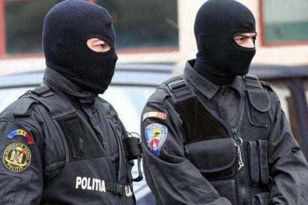 Persoană urmărită la nivel național, depistată la Pitești