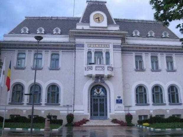 Primăria Pitești vine în ajutorul elevilor cu nevoi speciale