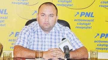 Consilierul judeţean Narcis Sofianu: „Voi vorbi cu doi lideri PNL despre viitorul Arpechim”