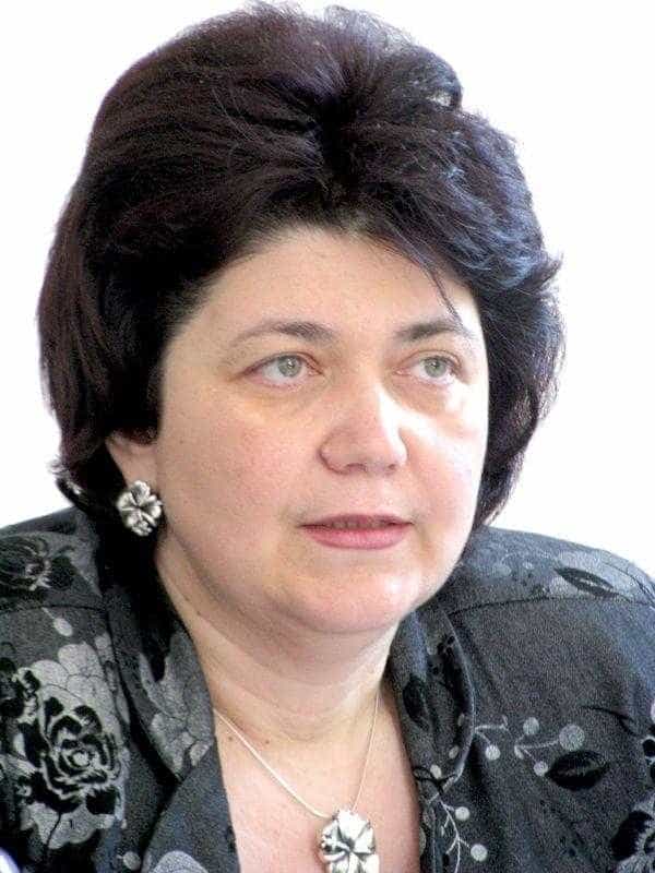 Directorii de la CAS Argeş şi RAR au fost schimbaţi