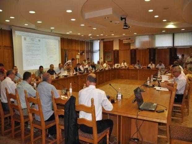 Consilierii judeţeni PSD au lipsit în masă de la votul pentru constituirea ca parte civilă în Dosarul Consultanţa