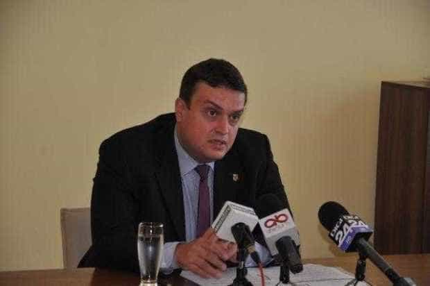 Prefectul Oprescu: „Nu am fost consultat în legătură cu numirea domnului Emilian Dragnea la conducerea CAS Argeş”