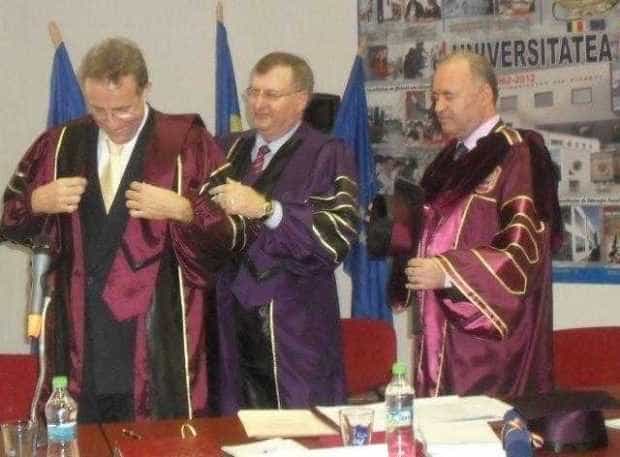 Într-un cadru solemn, Universitatea Pitești i-a acordat titlul de Doctor Honoris Causa prof.univ.dr. inginer José Luis Bento Coelho, de la Universitatea din Lisabona