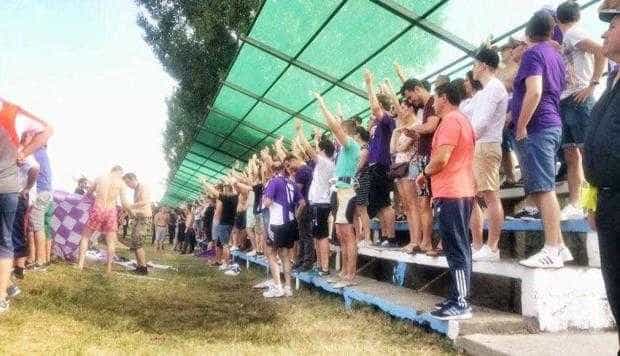 Aproximativ 300 de alb-violeţi au făcut spectacol la meciul de baraj de la Stoicăneşti