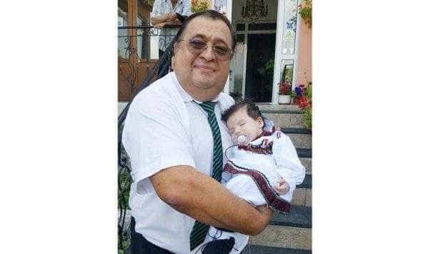 Leonard Soare şi-a botezat nepotul în costum naţional