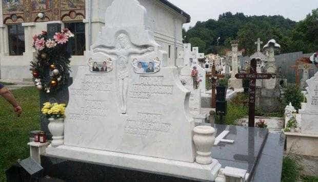 Apar primele fisuri între organe… Poliţia şi DIICOT  se contrazic în privinţa sclavului necunoscut
