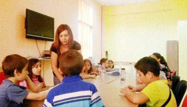 Atelier de mărgelit la Biblioteca Judeţeană Argeş