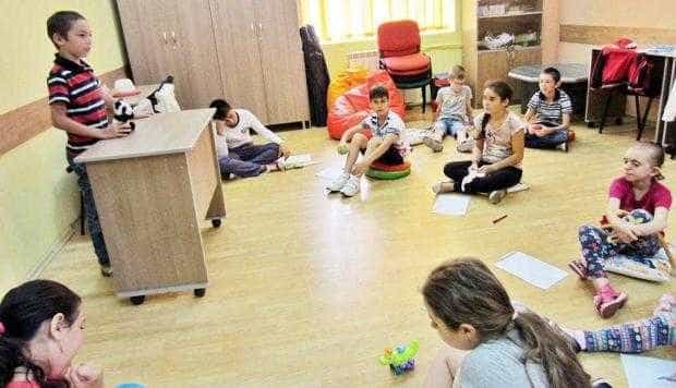 Club de făurit poveşti la Biblioteca Judeţeană Argeş