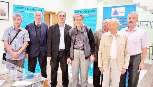Expoziţie dedicată lui Ion Mihalache, la Biblioteca Judeţeană