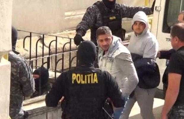 23 de proxeneți din Câmpulung au fost arestați preventiv pentru 30 de zile