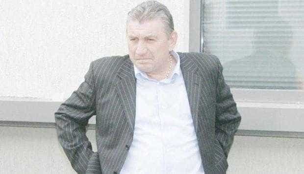 Ilie Bărbulescu trebuie să se opereze la coloană