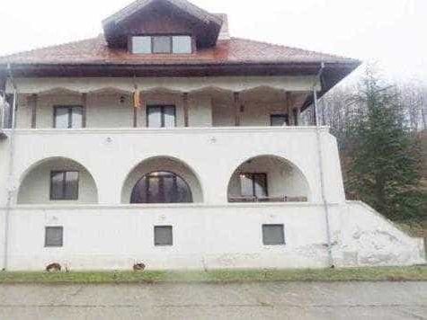 20 casa dinu lipatti leordeni