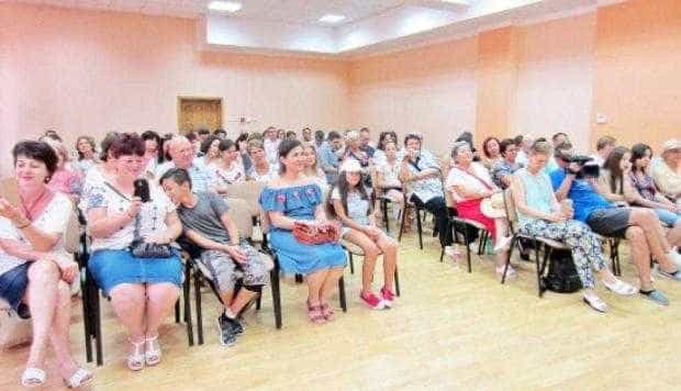 Zăpă Strit şi Cavalerii Mesei Olteneşti, la Biblioteca Judeţeană Argeş