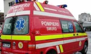 Salvată de pompieri, după ce a încercat să-și taie venele 6 Salvată de pompieri, după ce a încercat să-și taie venele 3