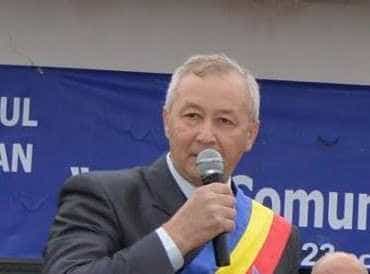La Schitu Golești, primarul face bal de Paște