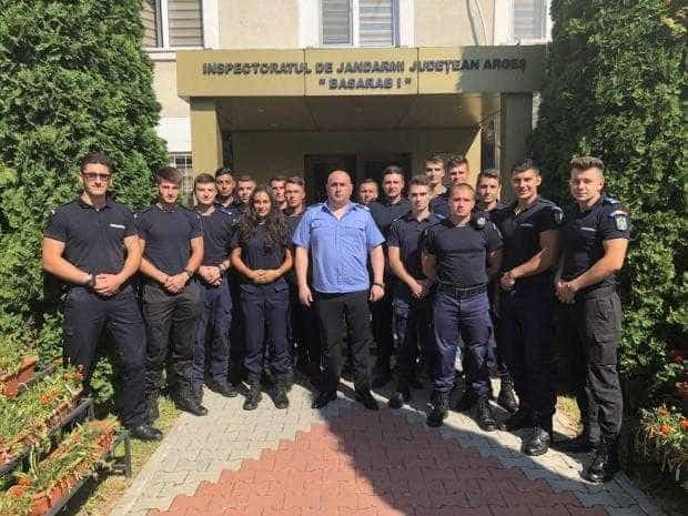 Studenți în practică la Jandarmeria Argeş