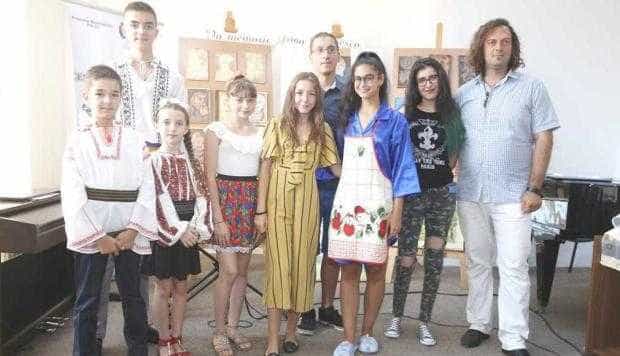 Spectacol special la Centrul Cultural Piteşti cu trupa Robertto