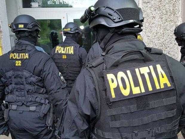 Câmpulung Muscel: Percheziții la proxeneți