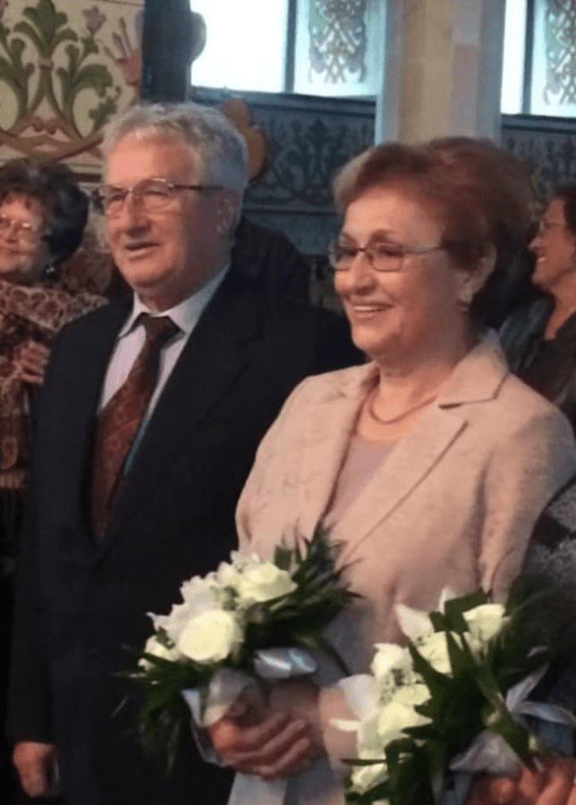 Soții Haralambie și Elisabeta Pristavu depuși la o biserică din apropierea casei lor modeste