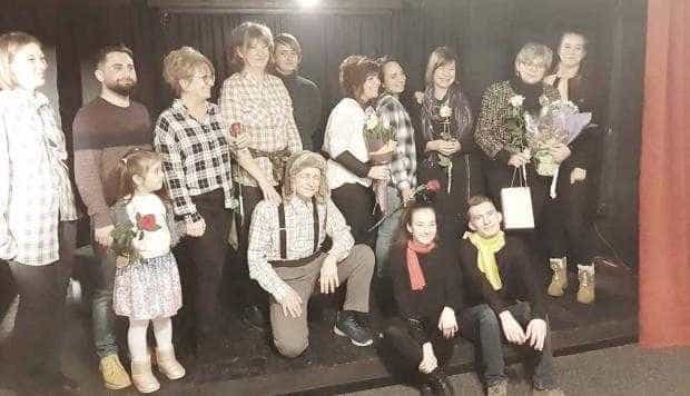 Angajaţi de la Prefectură, actori într-un spectacol inedit organizat  de teatrul independent  al Luminiţei Borta