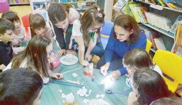 ScienceLab – Laboratorul de ştiinţă Distractivă de la Biblioteca Judeţeană