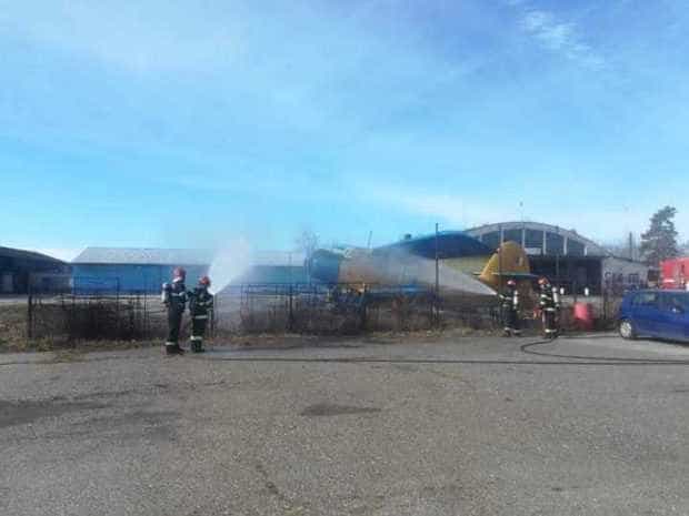 Pompierii au simulat o intervenţie în cazul prăbuşirii unui avion pe Aerodromul Geamăna