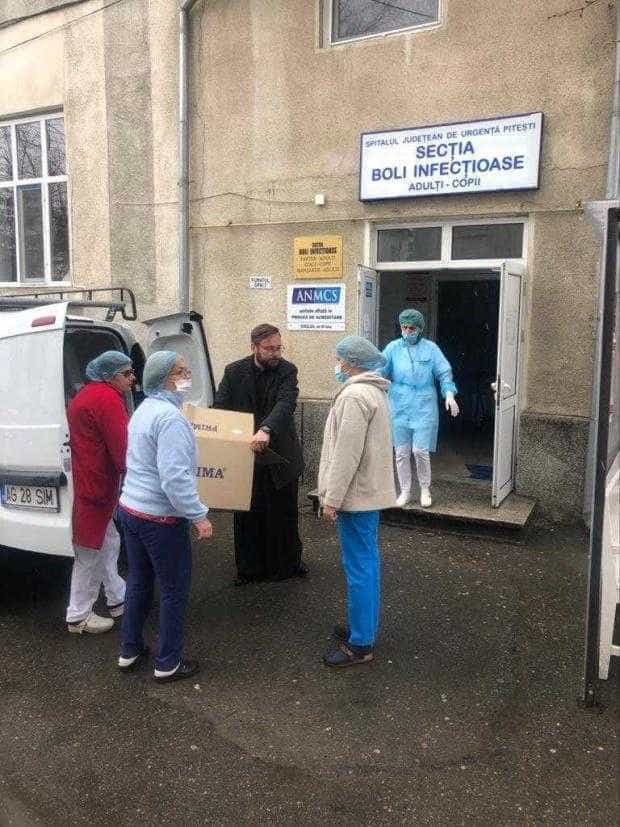 Arhiepiscopia Argeșului a făcut donații în valoare de 50.000 de lei Secției de Boli Infecțioase a SJ Argeș