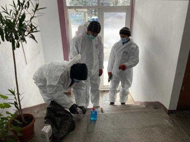 Primarul  Ionică:” Recipientele de la bloc, o nenorocire pe capul nostru!”