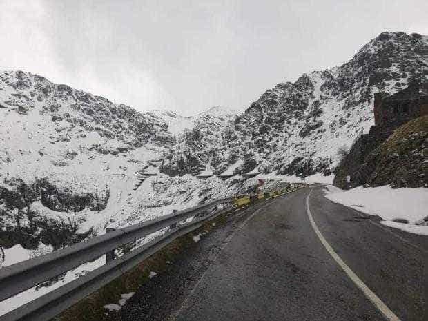 Iarnă pe Transfăgărăşan