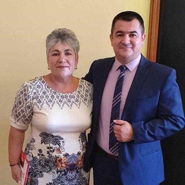 Pensionări la Prefectura Argeș: Elena Sărățeanu, auditor intern și Emil Angheloiu, șef serviciu Permise auto
