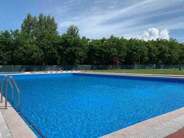 De astăzi s-au închis bazinele în Pitești