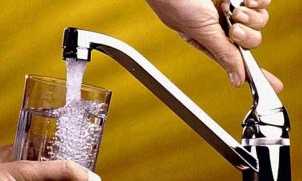 Se întrerupe furnizarea apei potabile în comunele Moşoaia şi Poiana Lacului