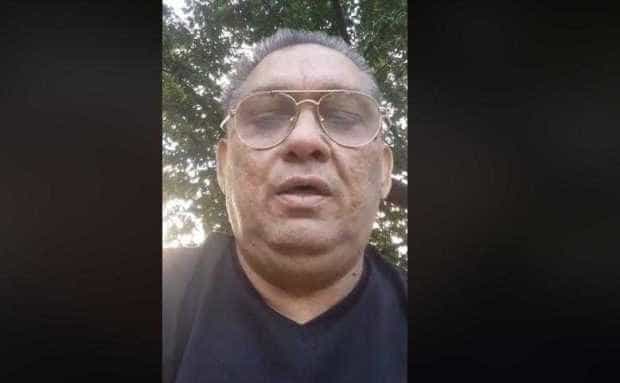 Interlopul Gongoi îl jigneşte şi ameninţă “live” pe Vela: „Treziţi-vă băi la realitate! Sunteţi nişte miliţieni, bă!”