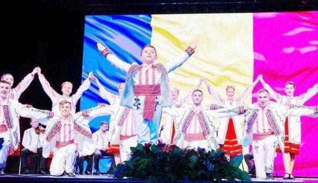 Doina Bascovului, la Gala Festivalului „Mugurii Folclorului Argeşean”