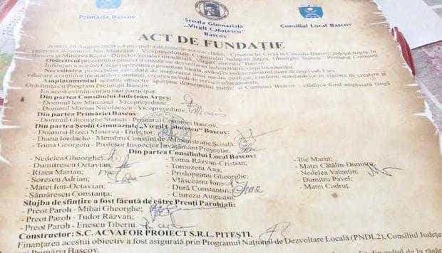La fundaţia creşei de la Bascov a fost aşezată  o capsulă a timpului