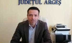 Un judecător solicită revocarea hotărârii prin care masca e obligatorie în Argeș. Răspunsul prefectului 7 Un judecător solicită revocarea hotărârii prin care masca e obligatorie în Argeș. Răspunsul prefectului 3