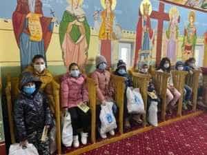 Proiectul social-filantropic ,,Bucuria Crăciunului” a ajuns și în Protoieria Mioveni 3 Proiectul social-filantropic ,,Bucuria Crăciunului” a ajuns și în Protoieria Mioveni 3