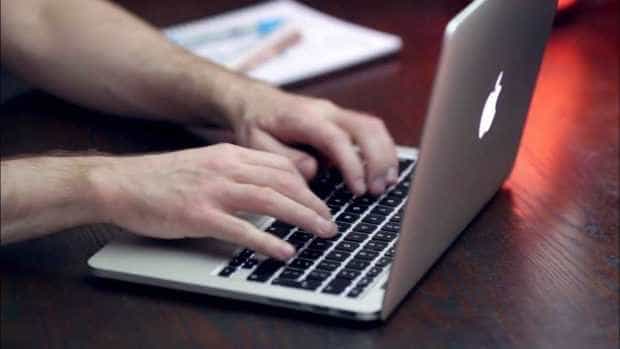 Legea prin care angajatorul poate reduce timpul de muncă al salariaților – promulgată