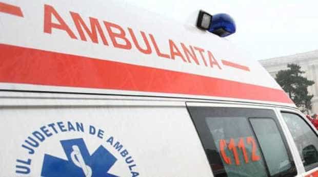 Copilul căzut de la etaj – transferat la un spital din București