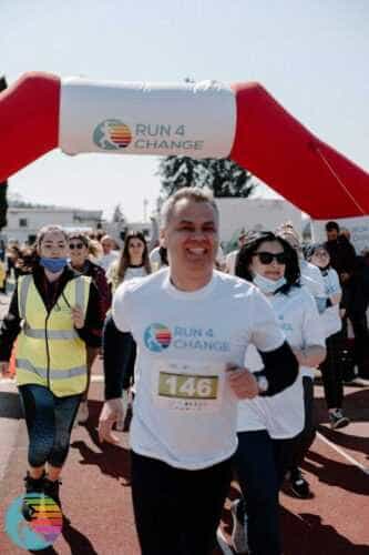 Viceprimarul Zaharia, gest caritabil pentru copiii cu autism. A participat la crosul „Run 4Change”